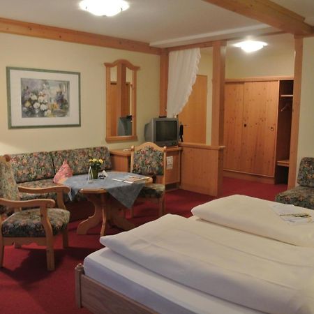 Akzent Hotel Am Bach Dettelbach Ngoại thất bức ảnh