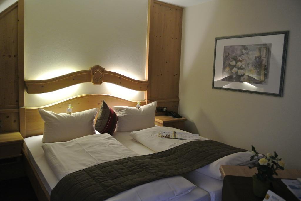 Akzent Hotel Am Bach Dettelbach Ngoại thất bức ảnh